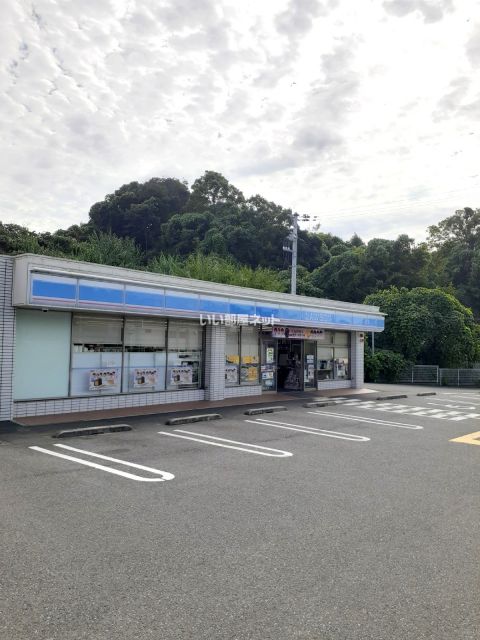 コンビニ　ローソン みさき公園前店（コンビニ）まで342m