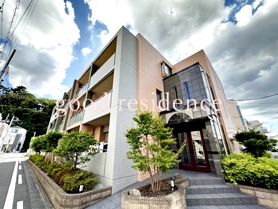 建物外観　【収納たっぷり！室内スッキリと片付きます♪】おすすめ！