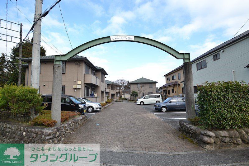 エントランス　駐車場