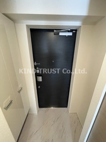 玄関　収納もある玄関です