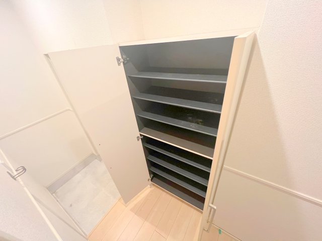 収納　収納がたくさんあると、お部屋が綺麗に片付きますね。