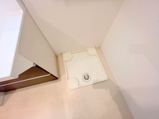 その他設備　室内に洗濯機置場があれば雨の日でも濡れる心配がございませんね