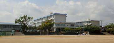 小学校　浜松市立城北小学校（小学校）まで418m