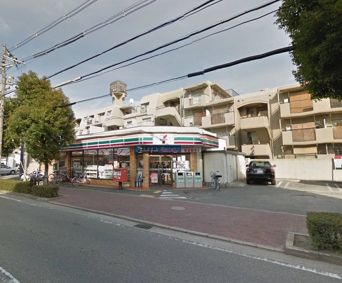 コンビニ　セブンイレブン尼崎椎堂1丁目店（コンビニ）まで525m