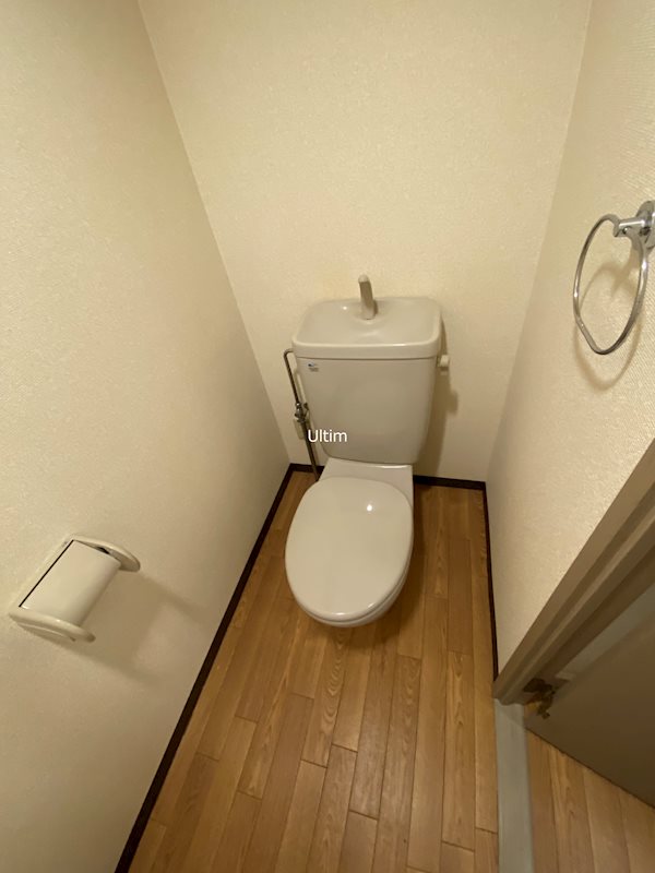 トイレ　※同タイプの他のお部屋です