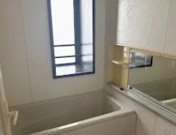 バス・シャワールーム　ゆったり過ごせるお風呂です