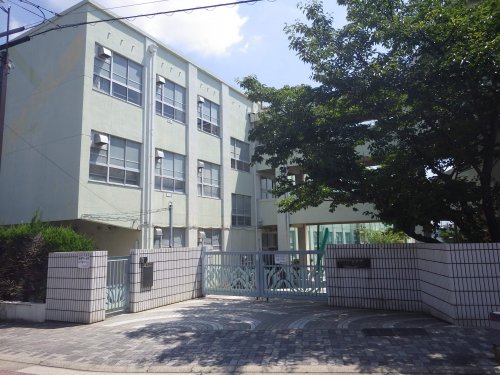 小学校　名古屋市立蓬来小学校（小学校）まで429m
