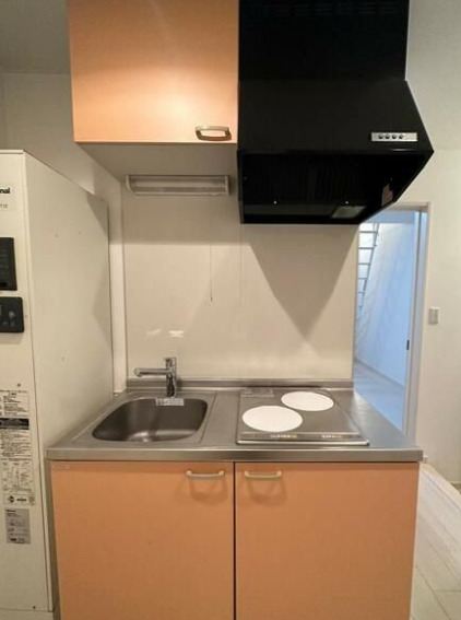 キッチン　別部屋の画像を使用しております。