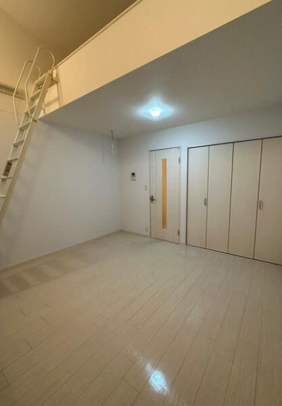 居室・リビング　別部屋の画像を使用しております。