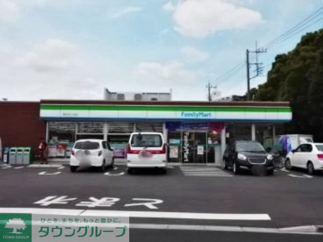 コンビニ　ファミリーマート千葉稲丘町店（コンビニ）まで871m