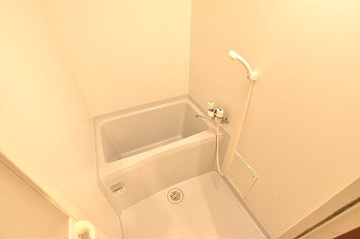 バス・シャワールーム　☆★　浴室です…シャワー付き♪　★☆