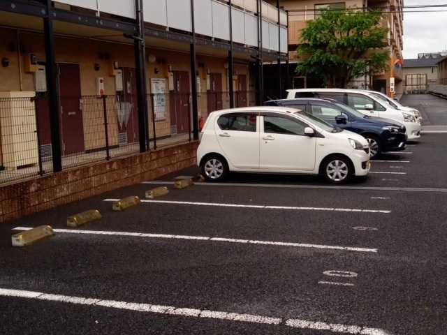 駐車場　駐車場