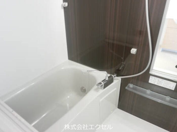 バス・シャワールーム　追い焚き・浴室乾燥ができるお風呂です。