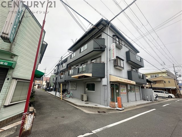 建物外観　居住者専用のごみ置き場があります！