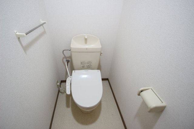 トイレ　※別号室参考写真