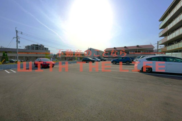 駐車場　※同シリーズ別物件の写真　※現状優先