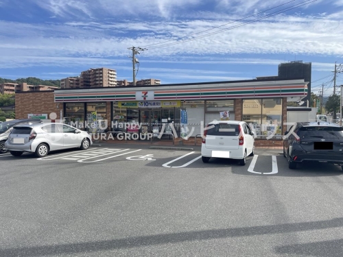 コンビニ　セブンイレブン　那珂川松木２丁目店（コンビニ）まで133m