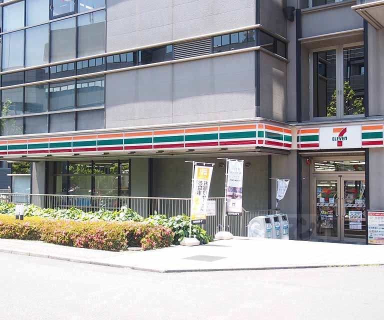 コンビニ　セブンイレブン京都リサーチパーク店（コンビニ）まで261m