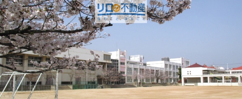 小学校　伊丹市立桜台小学校（小学校）まで417m