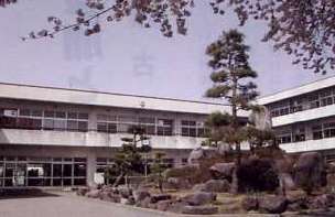 中学校　松本市立松島中学校（中学校）まで439m