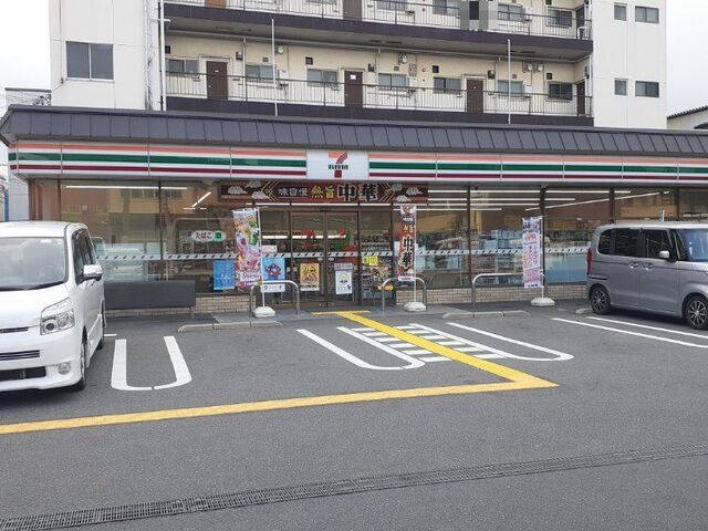コンビニ　セブンイレブン 京都中久世4丁（コンビニ）まで85m