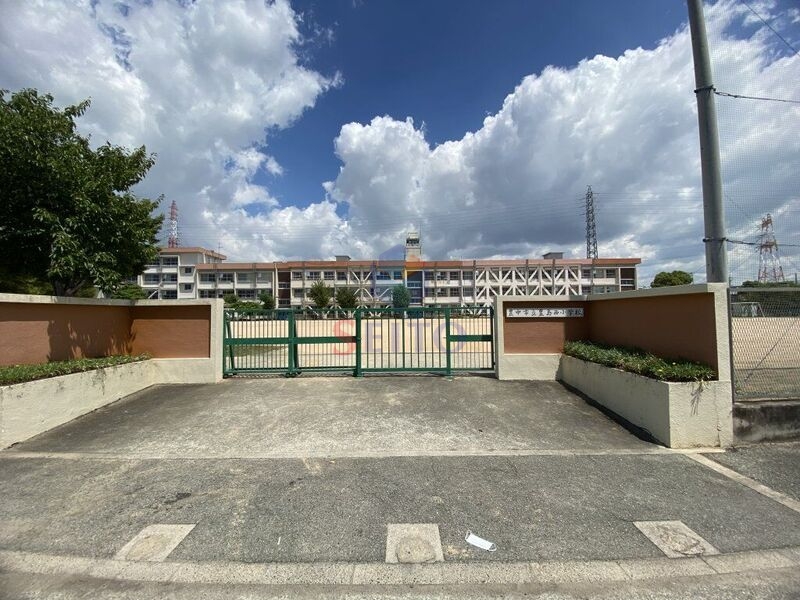 小学校　豊中市立豊島西小学校（小学校）まで2039m