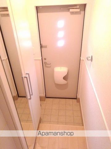 フォレストコートの玄関写真