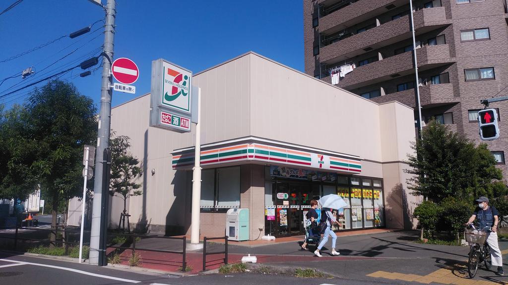 コンビニ　セブンイレブン板橋東新町若木通り店（コンビニ）まで167m