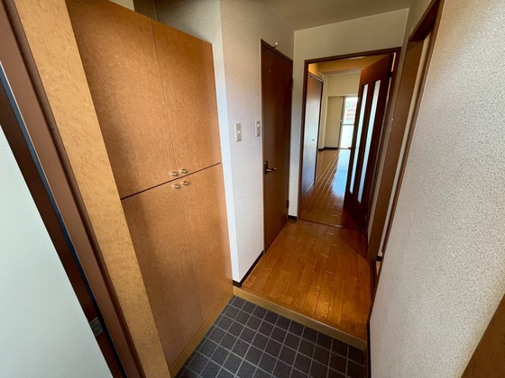 玄関　※別部屋の写真です