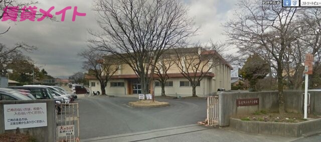 小学校　鈴鹿市立神戸小学校（小学校）まで348m