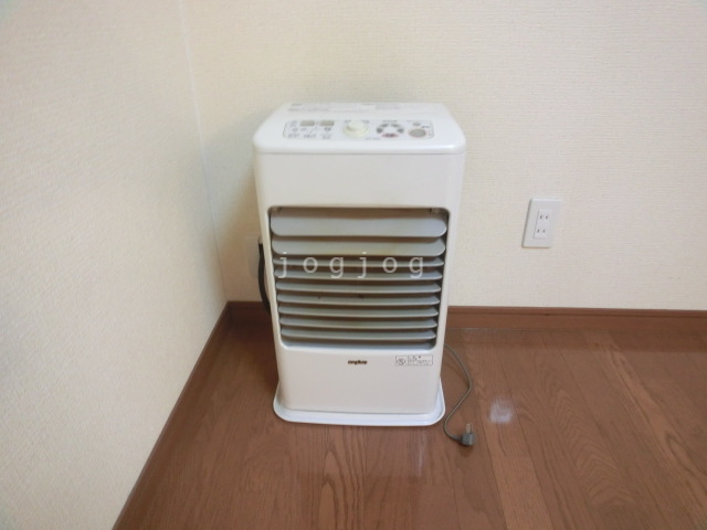 その他設備　灯油ＦＦストーブ