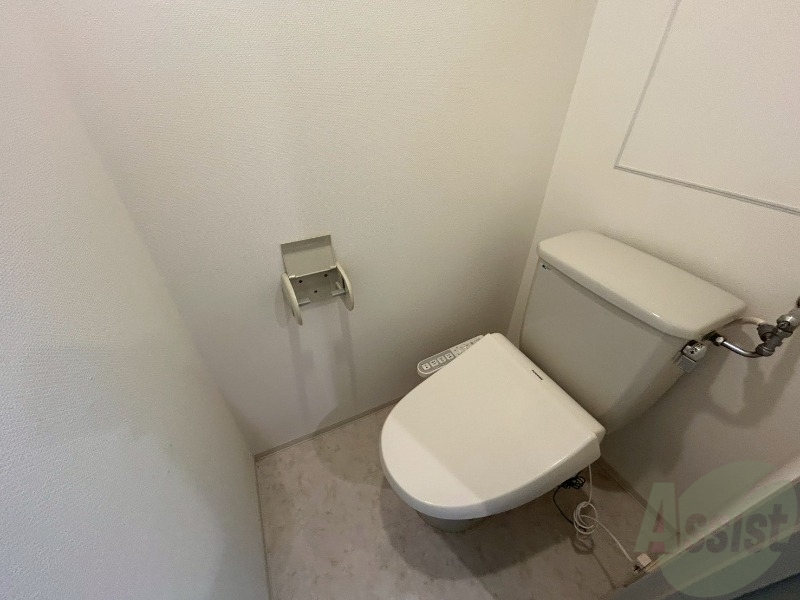トイレ　こちらはトイレです。清潔感があり、安心して使用できます。