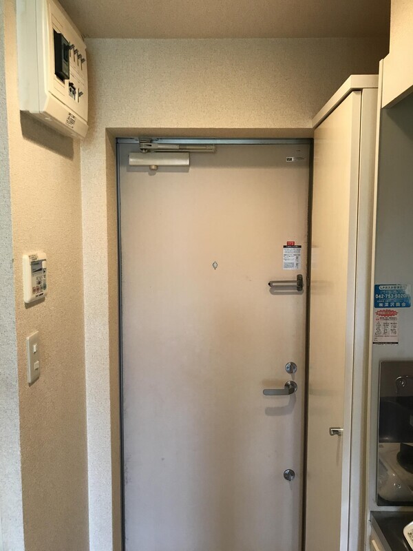玄関　シューズボックスあります