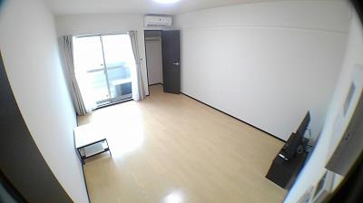 居室・リビング　明るく、居心地の良い部屋となってます
