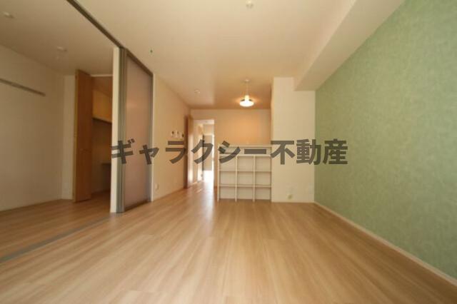 居室・リビング　明るいお部屋
