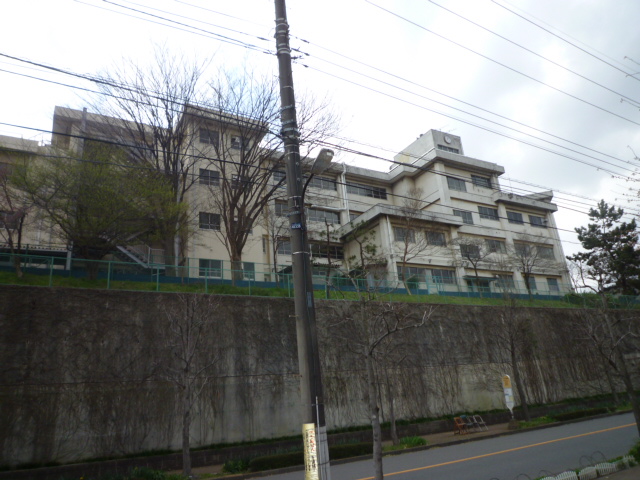 中学校　つくし野中学校（中学校）まで918m