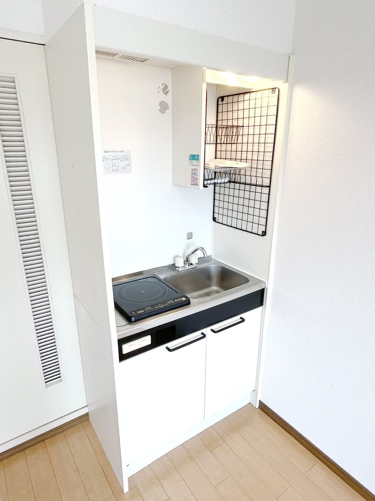キッチン　★清潔感あふれるお手入れも簡単なIHコンロ付です★