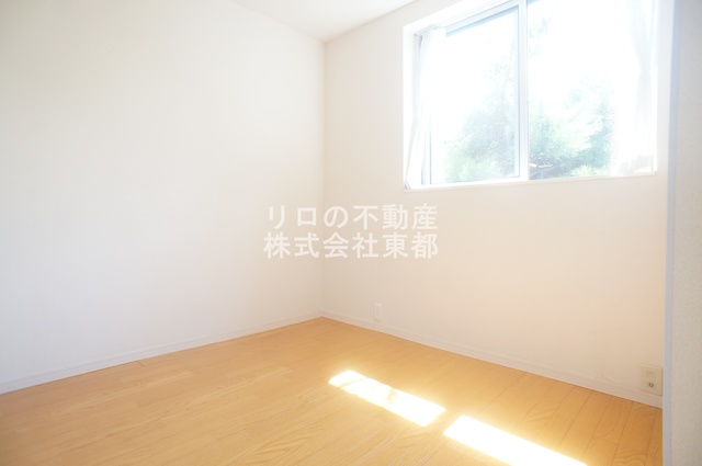 居室・リビング　南向きで日当たり良好なお部屋！暖かな日差しが入ります♪