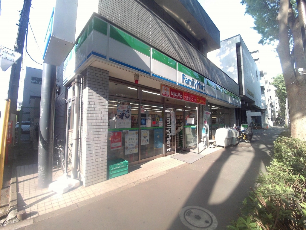コンビニ　ファミリーマート 杉並下高井戸四丁目店（コンビニ）まで231m