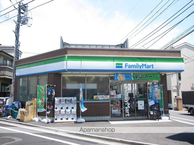 コンビニ　ファミリーマート（コンビニ）まで163m