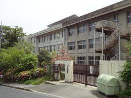 中学校　平群町立平群中学校（中学校）まで2808m