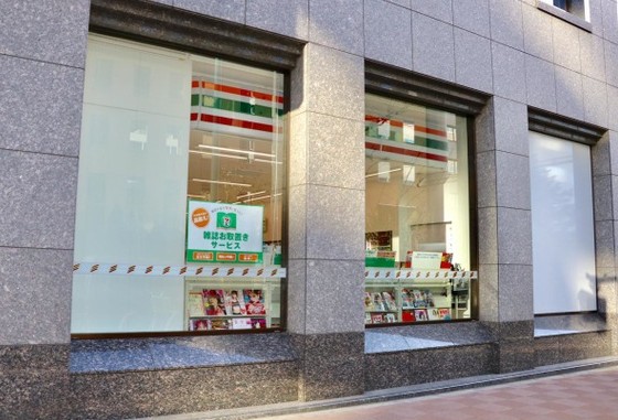 コンビニ　セブンイレブン中央区入船3丁目店（コンビニ）まで196m