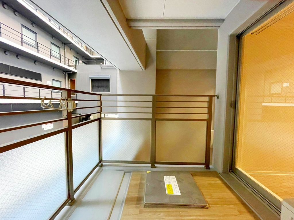 バルコニー　バルコニー