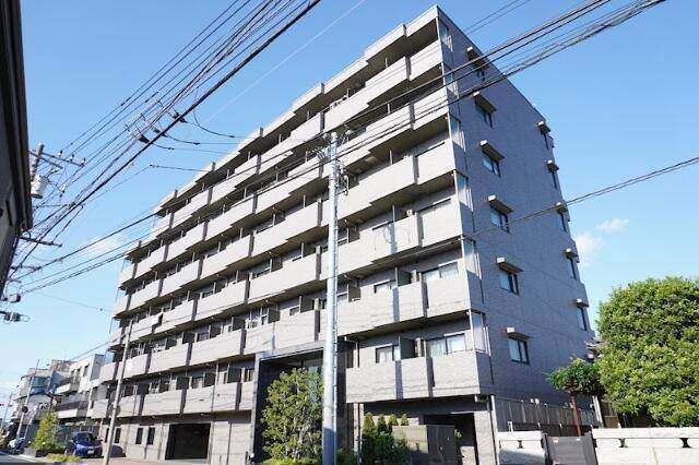 建物外観　オートロック完備
