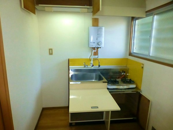 洗面設備　キッチン収納あり