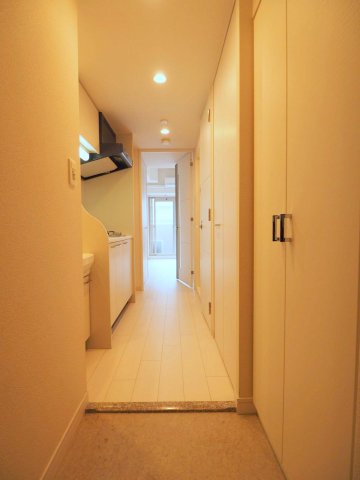 玄関　プレサンス谷町アルファ