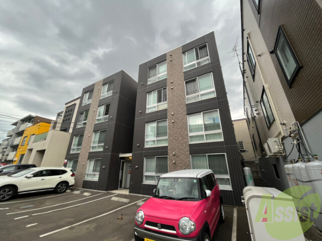 建物外観　札幌市東区北１３条東「クリスタル・セレニティ」