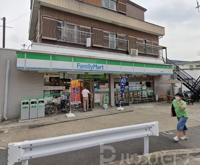 コンビニ　ファミリーマート松戸東店（コンビニ）まで200m