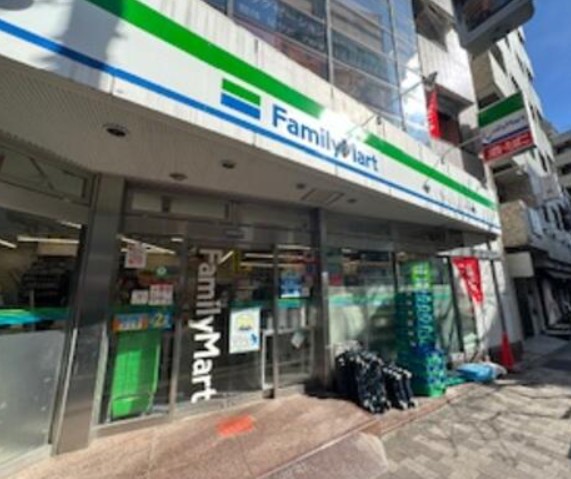 コンビニ　ファミリーマート 半蔵門駅南店（コンビニ）まで294m