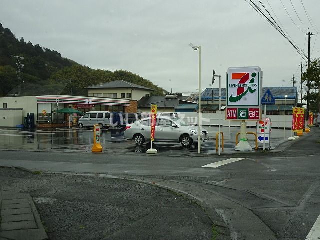 コンビニ　セブンイレブン 静岡瀬名6丁目店（コンビニ）まで546m